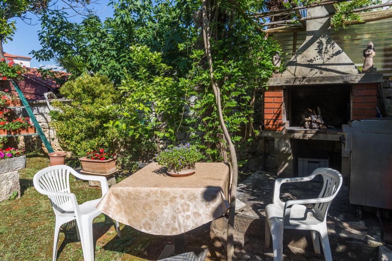 Anamarija Apartments Near The Beach And The Fantastic Adria Sea With Over 10 Small Islands Close By フンタナ エクステリア 写真