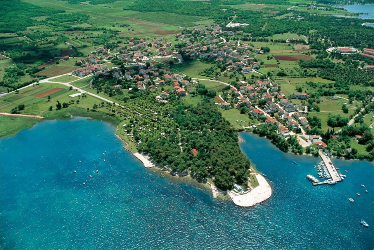Anamarija Apartments Near The Beach And The Fantastic Adria Sea With Over 10 Small Islands Close By フンタナ エクステリア 写真