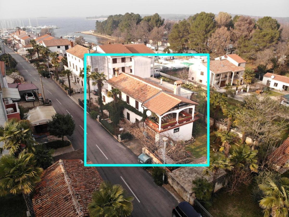 Anamarija Apartments Near The Beach And The Fantastic Adria Sea With Over 10 Small Islands Close By フンタナ エクステリア 写真