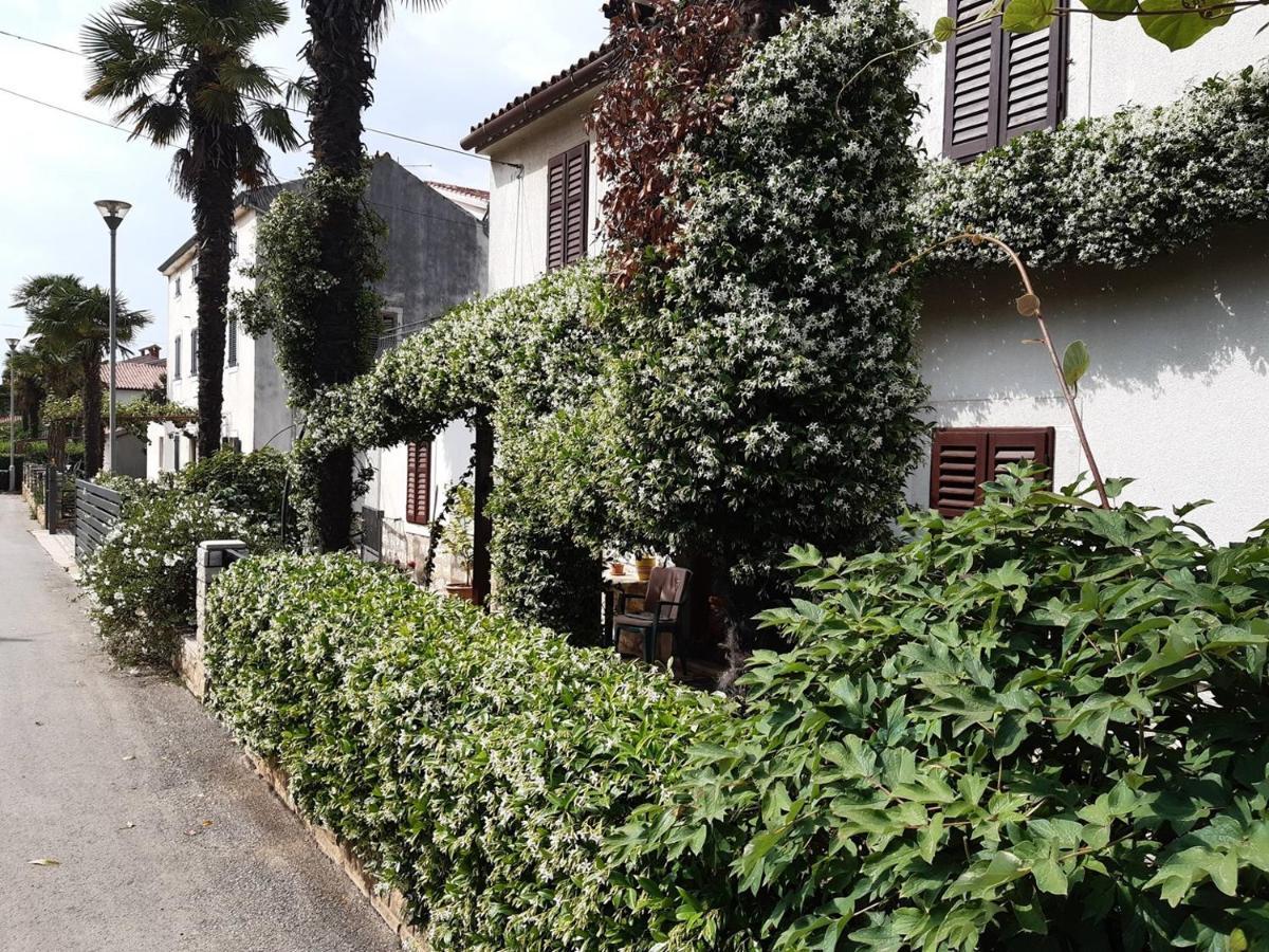 Anamarija Apartments Near The Beach And The Fantastic Adria Sea With Over 10 Small Islands Close By フンタナ エクステリア 写真