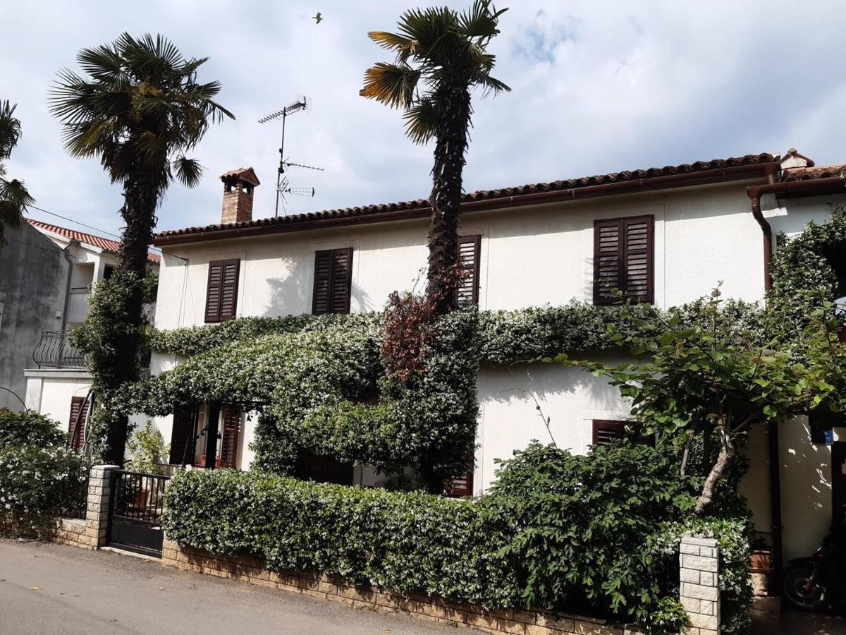 Anamarija Apartments Near The Beach And The Fantastic Adria Sea With Over 10 Small Islands Close By フンタナ エクステリア 写真